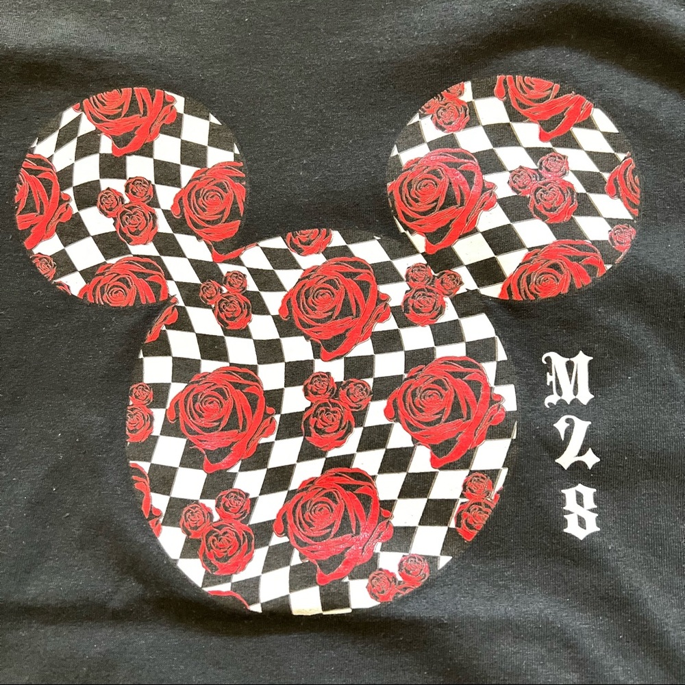 Disney Neff - Black Mickey rose tee shirt